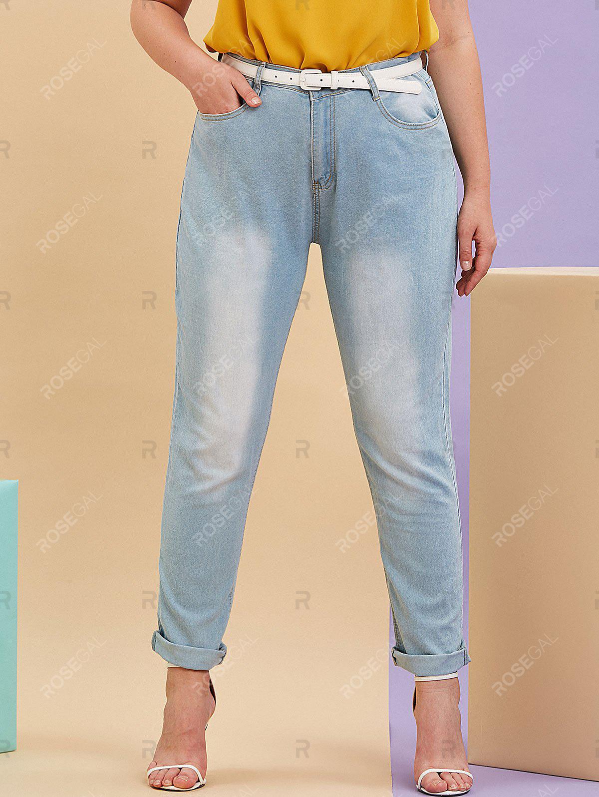 Mid Rise Pockets Plus Size Tapered Jeans