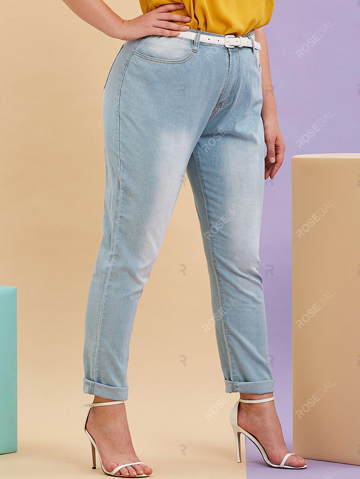 Mid Rise Pockets Plus Size Tapered Jeans