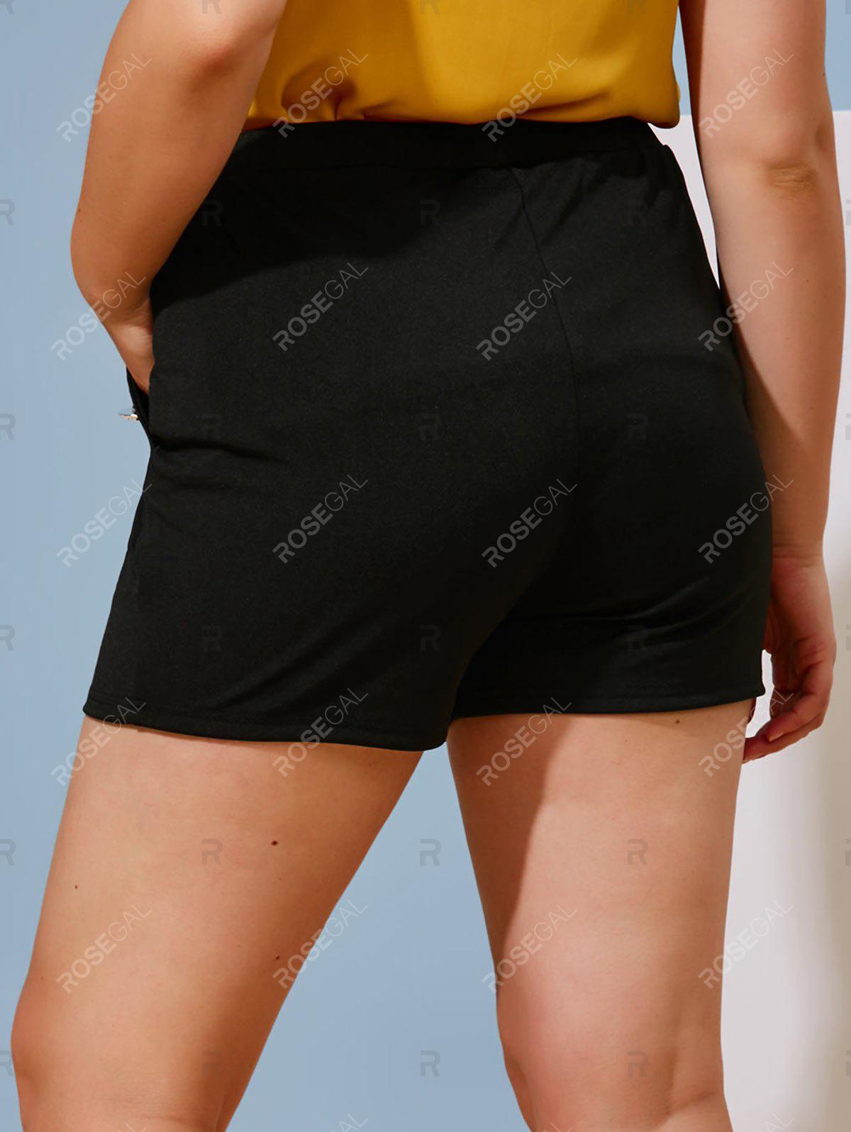 Plus Size & Curve Mock Button Pocket Shorts