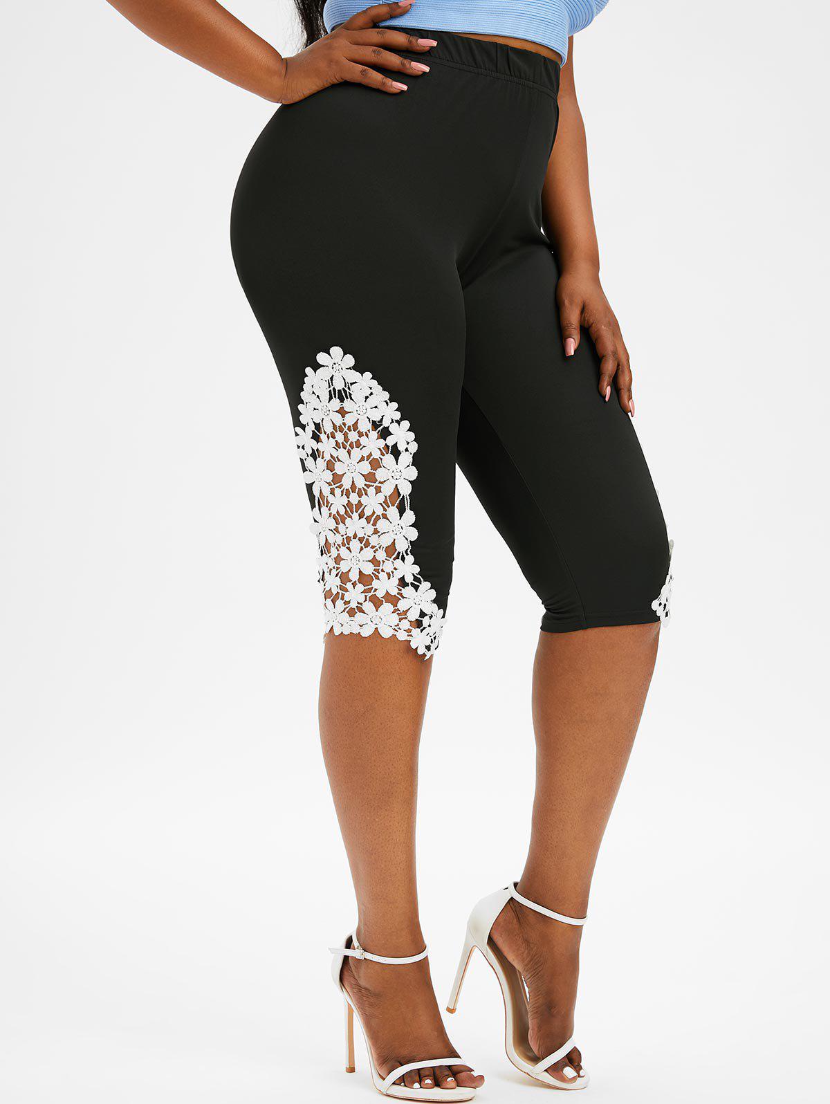 Plus Size Flower Lace Insert Skinny Capri Leggings